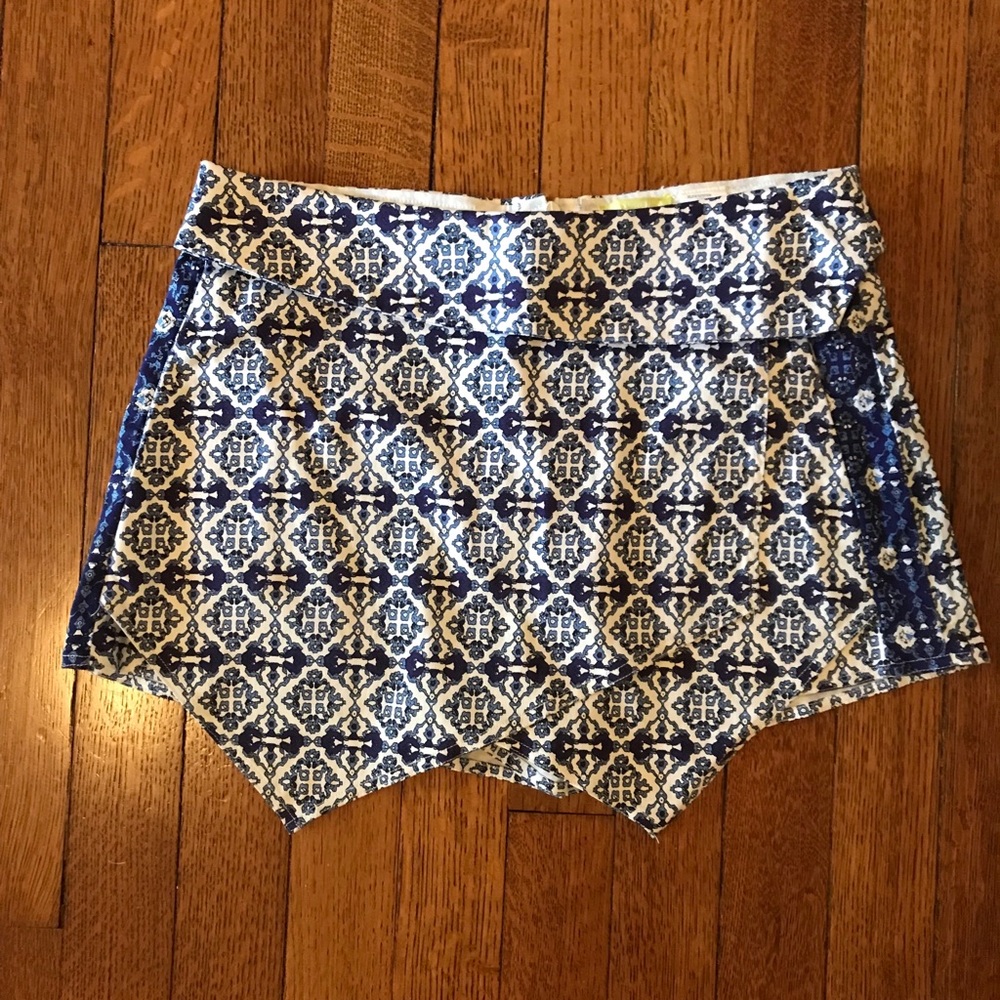 Gianni Bini Skirt/Skort